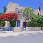 Irina Villa Polis