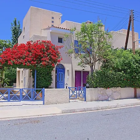 Irina Villa Polis